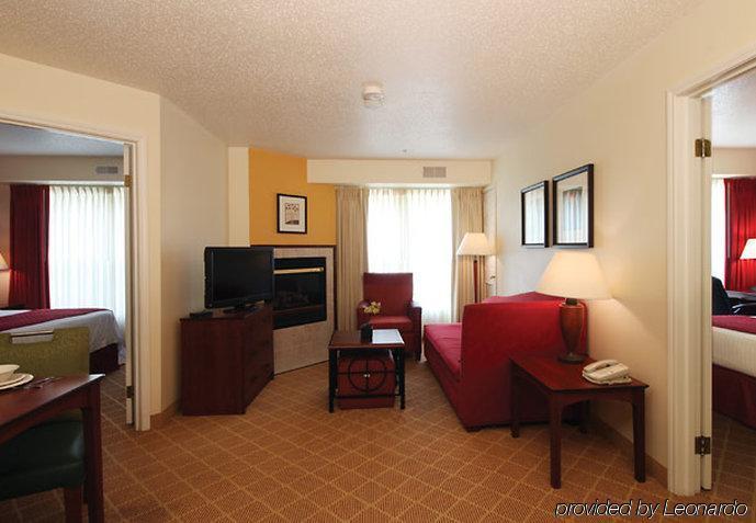 Residence Inn By Marriott Flint Grand Blanc Room photo